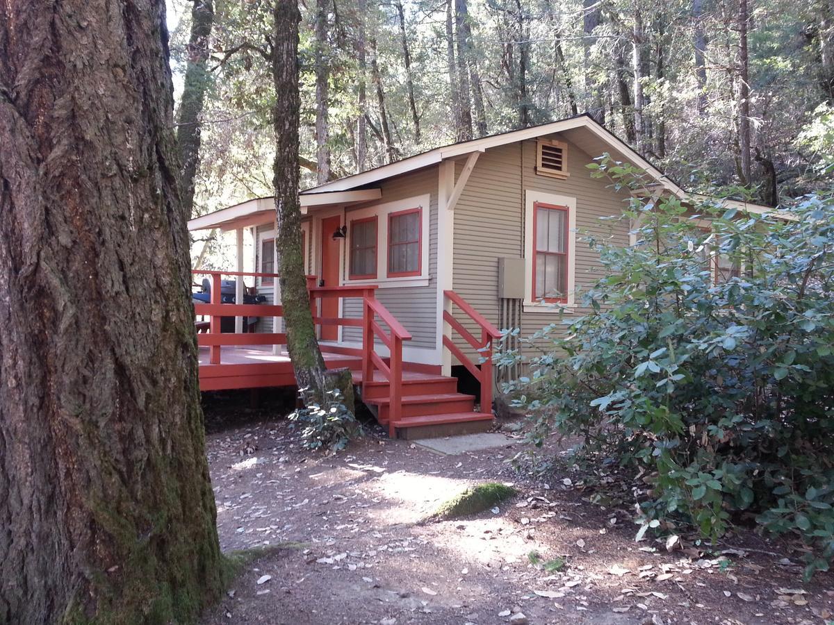 China Creek Cottages Willow Creek Exterior photo